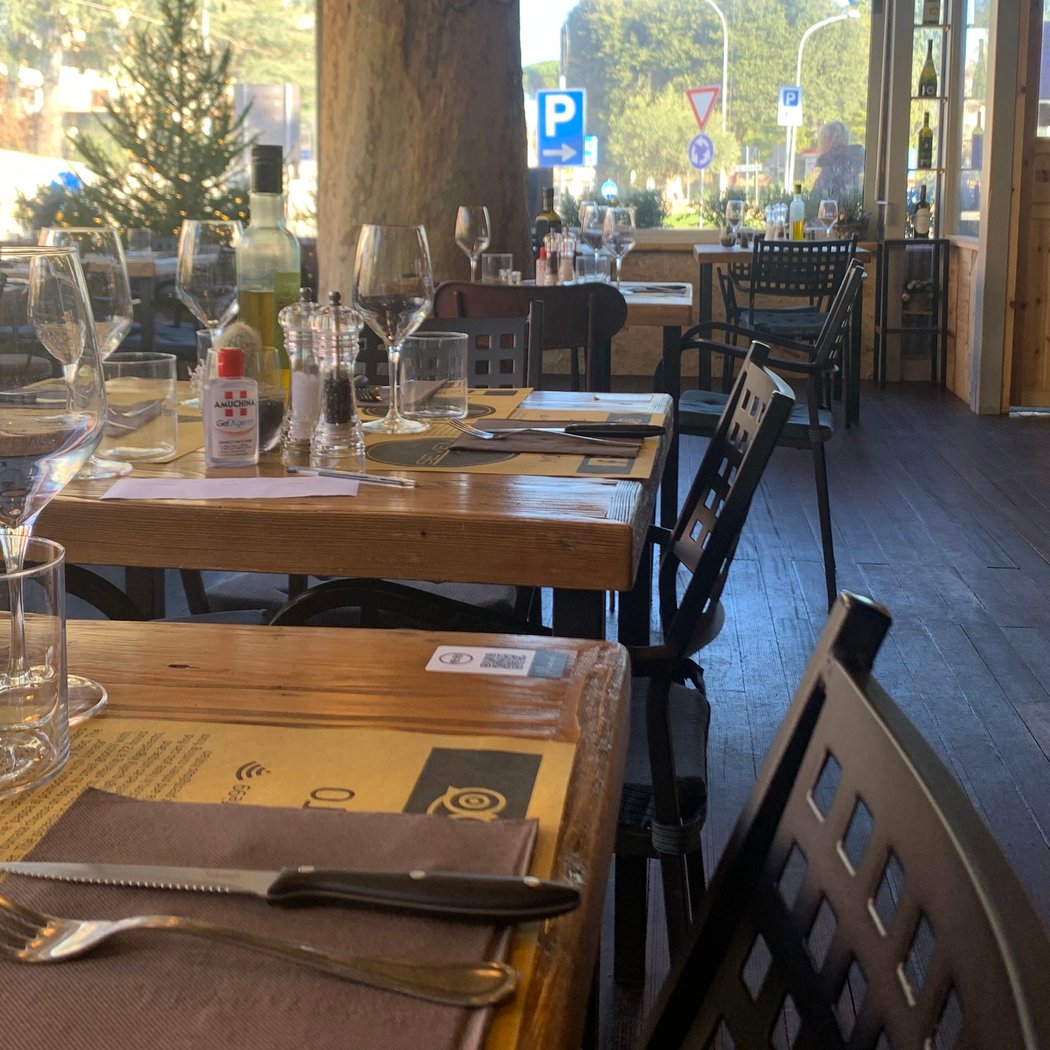 Seven Cafe' Restaurant 3